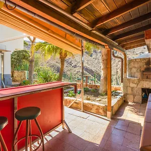 https://alojamiento-rural-la-montana.in-canary-islands.com