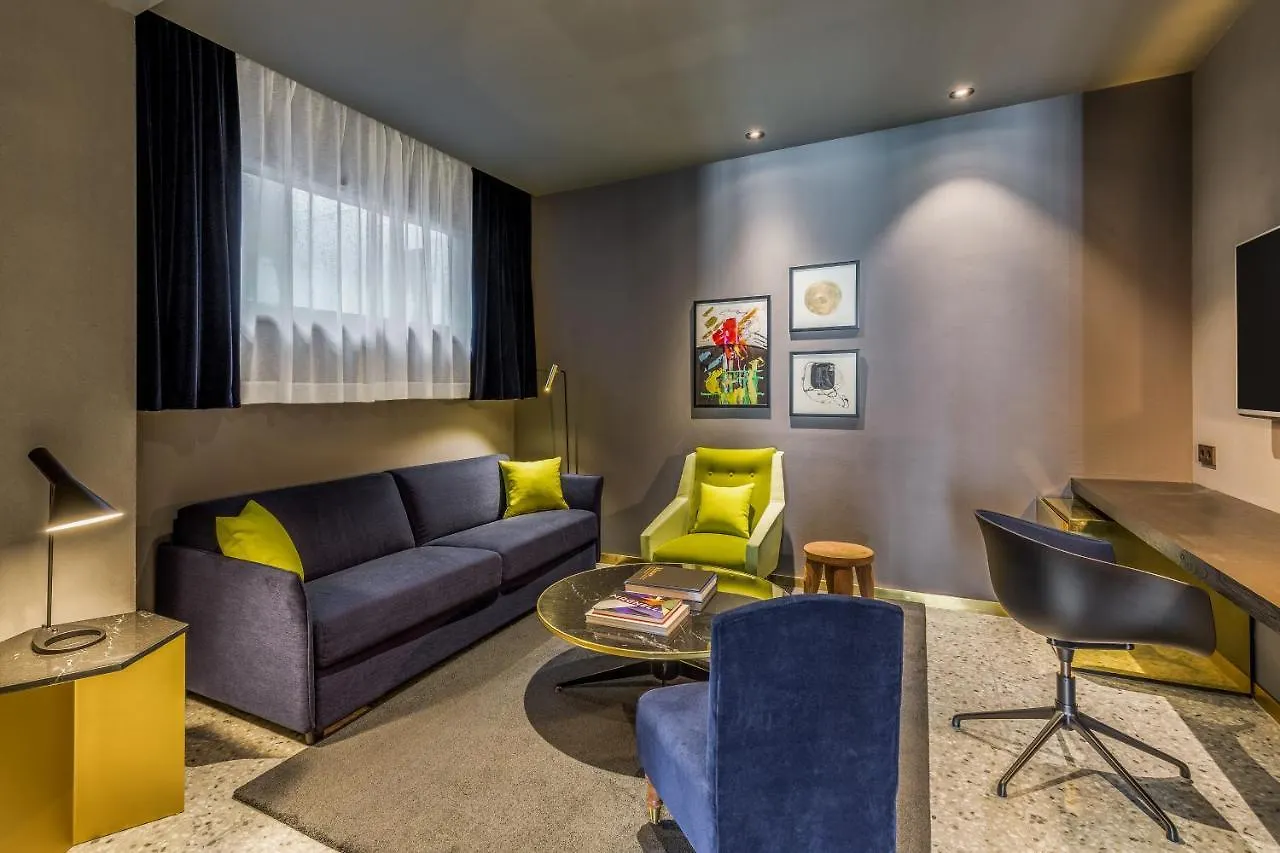 **** Hotel Room Mate Collection Gerard, Barcelona Hiszpania